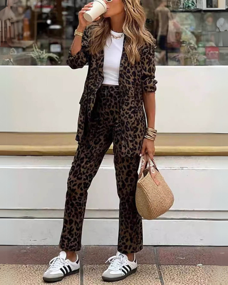 Vita Di Palma™ | Leopard Print Blazer and Pants Set