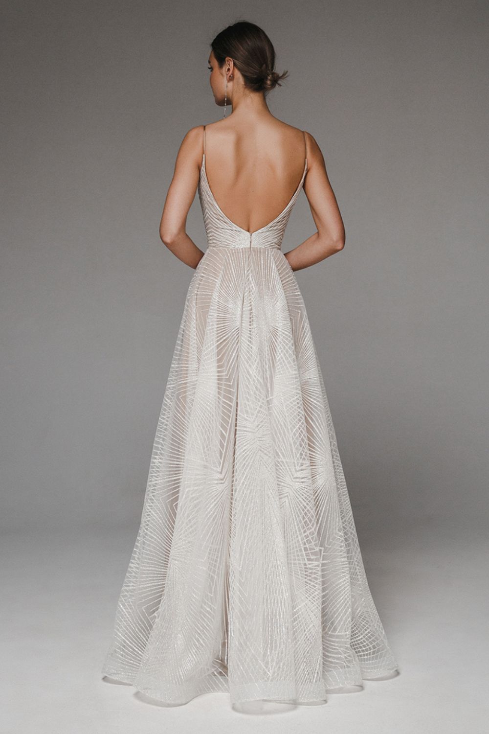 Vita Di Palma™ | Shimmering Geometric Elegance & Flattering A-Line Fit